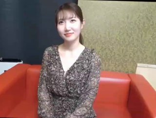 新交的苗条女友落下海做直播赚钱，兔牙和表情简直美爆了做爱全过程第03集